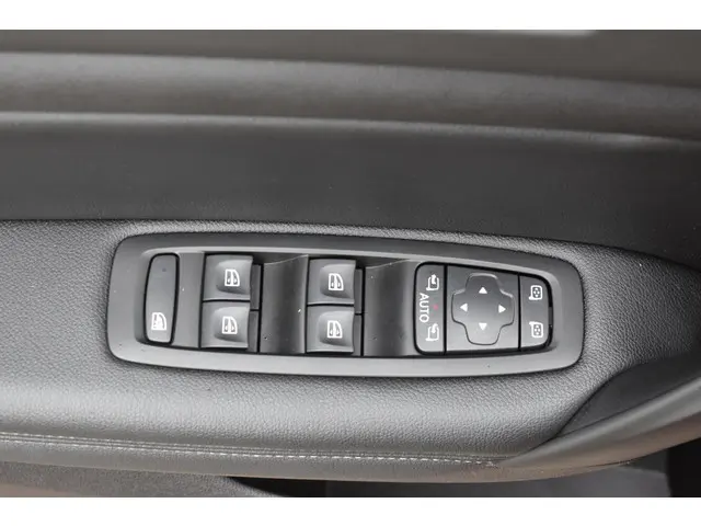 Renault Mégane Estate TCe 140 EDC Intens 2022 Benzine 25