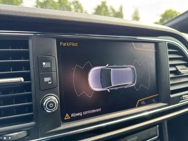 SEAT Leon 1.4 EcoTSI FR Business Intense 2018 Benzine 13
