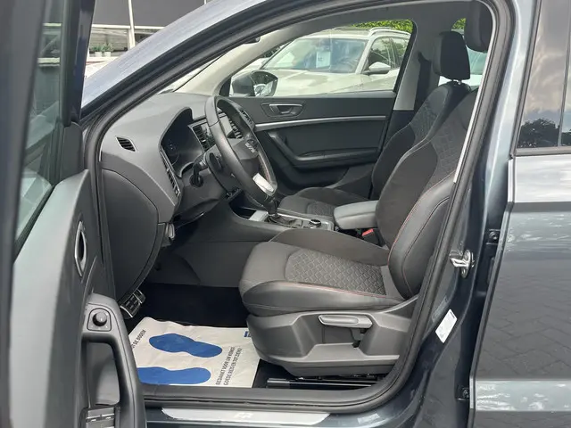 SEAT Ateca 1.5 TSi DSG FR Business Intense 2022 Benzine 10