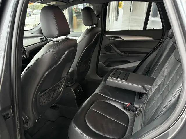 BMW X1 sDrive20i High Executive 2017 Benzine 7