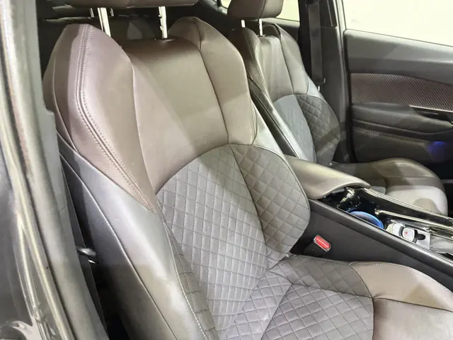Toyota C-HR CH-R 1.8 Hybrid Executive 2017 Benzine 23