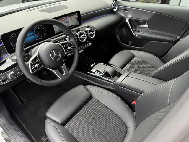 Mercedes-Benz A-Klasse 200 2018 Benzine 2