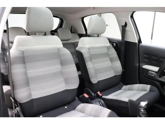 Citroën C3 1.2 PureTech 110pk S&S Shine 2018 Benzine 15