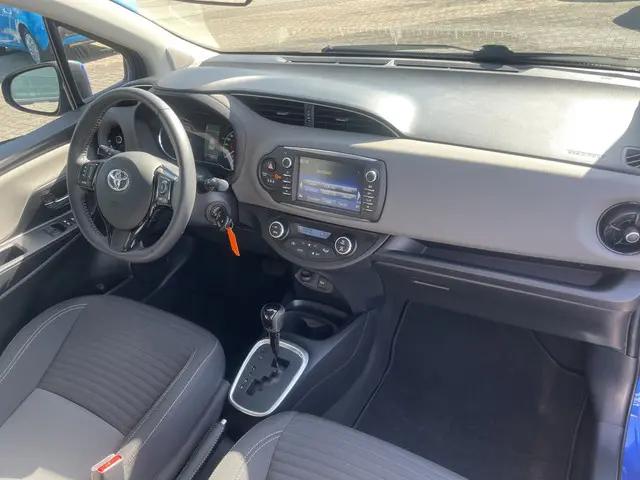 Toyota Yaris 2