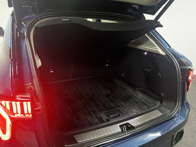 Lynk & Co 01 1.5 2023 Hybride Benzine 15