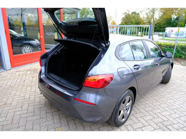 BMW 1 Serie 116d Navi|Clima|LMV|PDC 2020 Diesel 9