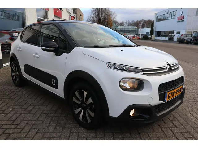 Citroën C3 1.2 PURETECH S&S SHINE VTR SPORT 2019 Benzine 12