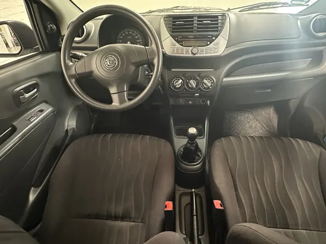 Nissan Pixo 1.0 Visia 2013 Benzine 4