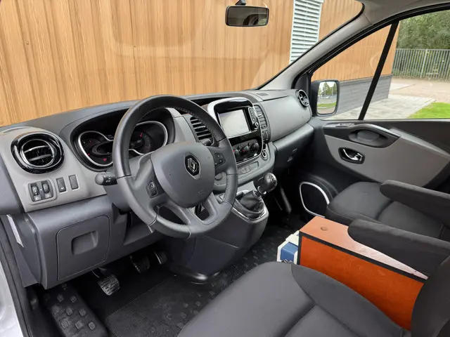 Renault Trafic 1.6 dCi T29 L2H1 DC Comfort 2019 Diesel 8