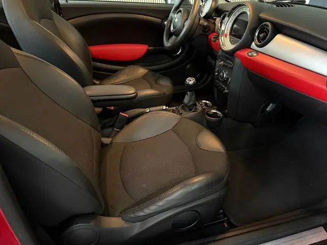 MINI One Mini 1.6 Chili Airco, LMV, Navigatie 2014 Benzine 13