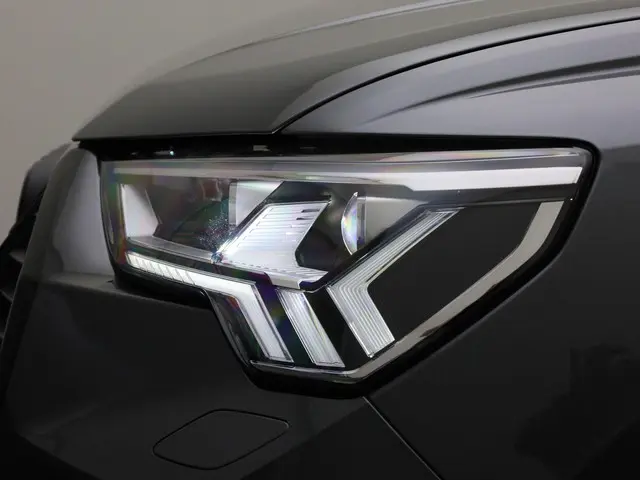 Audi Q3 35 TFSI/150PK S Line 2024 Benzine 17