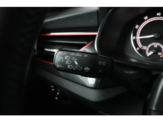 Škoda Scala 1.0 TSI 115pk Sport Business 2020 Benzine 30