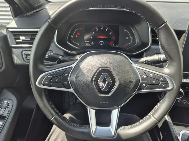 Renault Clio 1.3 TCe Intens 2021 Benzine 12