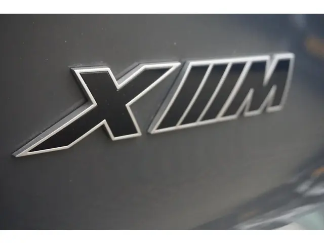 BMW XM 50e 2025 Hybride Benzine 36
