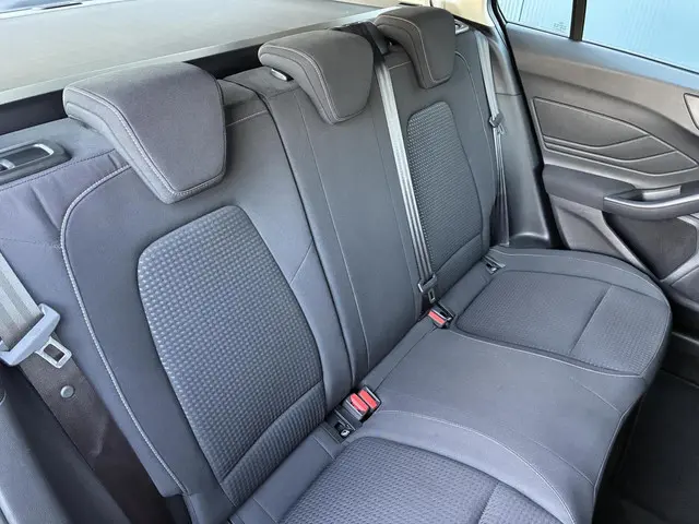 Ford Focus Wagon HELAAS VERKOCHT!!! 2019 Benzine 27