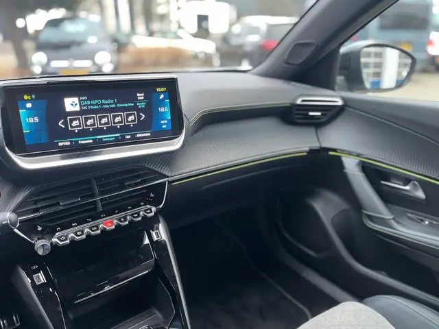 Peugeot e-2008 EV GT 50 kWh 2020 Elektrisch 19