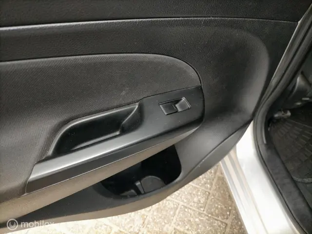 Suzuki Swift 1.2 Style EASSS airco nw apk 2015 Benzine 14