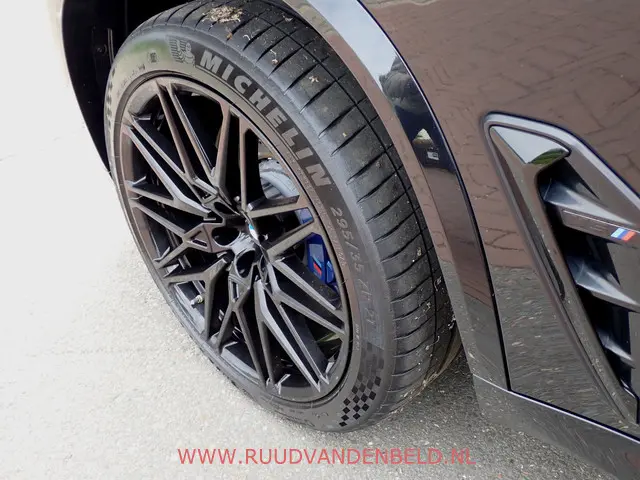 BMW X5 M COMPETITION 2021 Benzine 52