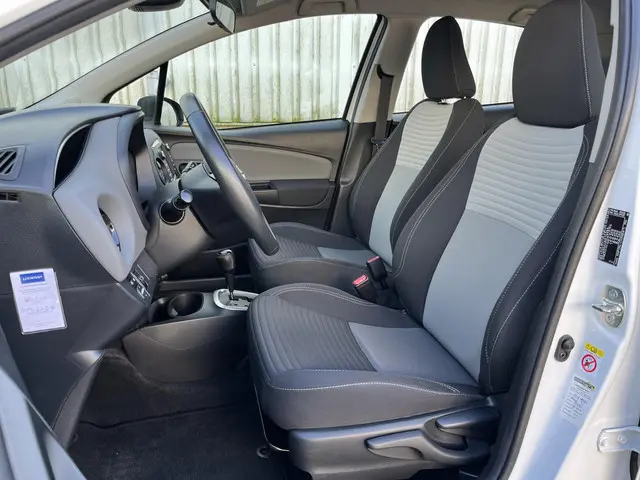 Toyota Yaris 1.5 Hybrid Active 2019 Hybride Benzine 12