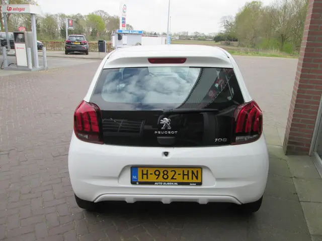 Peugeot 108 1.0 e-VTi Active 2020 Benzine 3