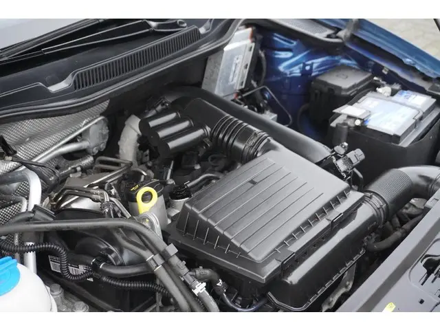 Volkswagen Polo 1.2 TSI Comfortline 2015 Benzine 32