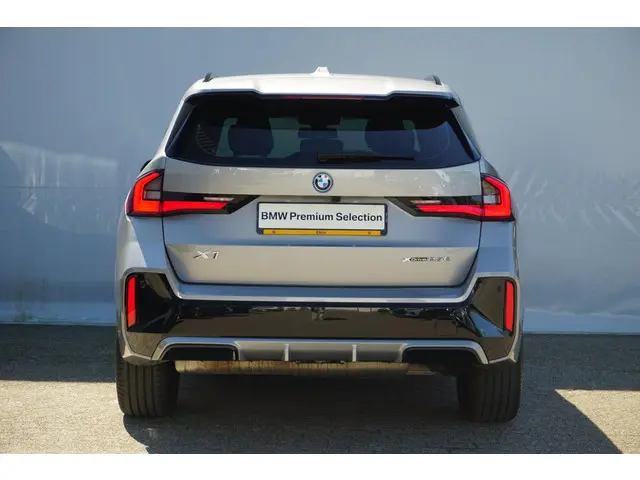 BMW X1 xDrive25e 2023 Hybride Benzine 5