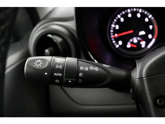 Hyundai i10 1.0 Comfort Smart rood 2021 Benzine 18