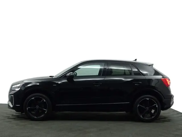 Audi Q2 35 TFSI 150pk S Edition Aut- 2022 Benzine 32
