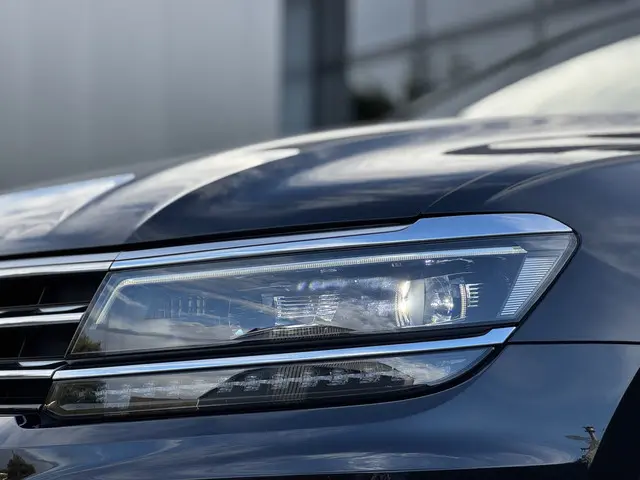 Volkswagen Tiguan 1.4 TSI R-Line Highline 2018 Benzine 13