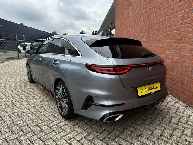 Kia ProCeed 1.6 T-GDi 204pk Automaat GT 2021 Benzine 3