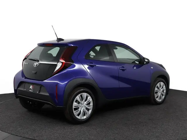 Toyota Aygo X 1.0 VVT-i MT Play 2025 Benzine 2
