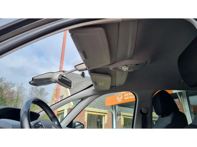Citroën C4 Picasso 1.2 PureTech Selection 2017 Benzine 17
