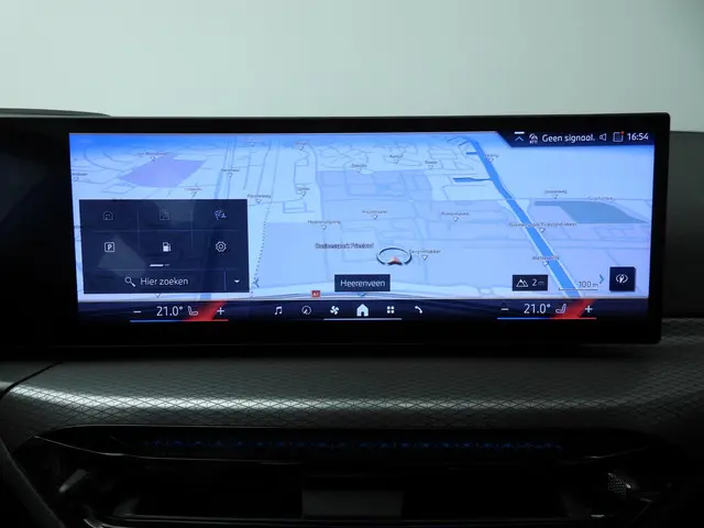 BMW 3 Serie Touring 330e 2024 Hybride Benzine 21