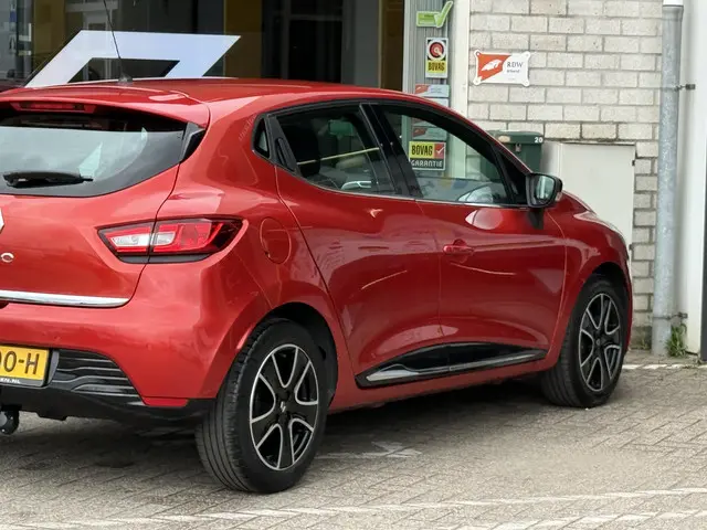 Renault Clio 1.2 16V Dynamique 2014 Benzine 24
