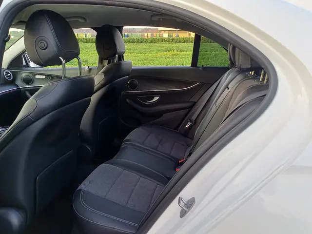 Mercedes-Benz E-Klasse 200 Premium 2017 Benzine 27