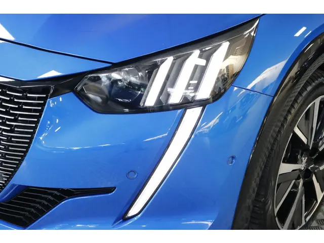 Peugeot 208 1.2 PureTech GT-Line Automaat! 2020 Benzine 12