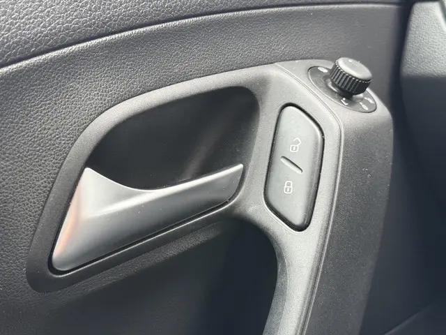 Volkswagen Polo 1.2 Easyline 2012 Benzine 17