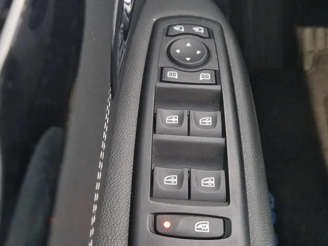 Renault Scénic 2.0 Bose CVT AUTOMAAT 2013 Benzine 18