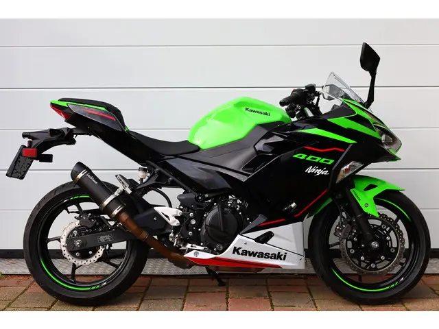 Kawasaki Ninja 400 KRT A2 CODE 80 2023 Benzine 22