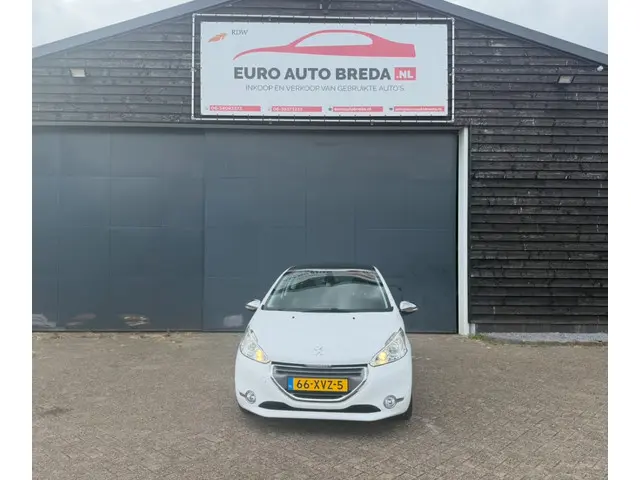 Peugeot 208 1.6 VTi Allure 2012 Benzine