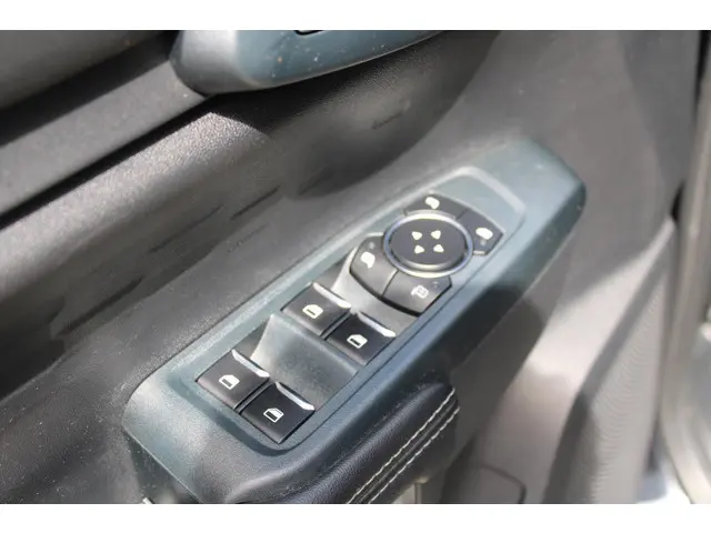 Ford Ranger 2.0 EcoBlue Limited 4WD 2024 Diesel 9