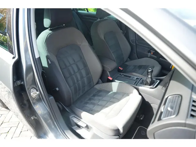 Volkswagen Golf 1.4 TSI Highline 2017 Benzine 18