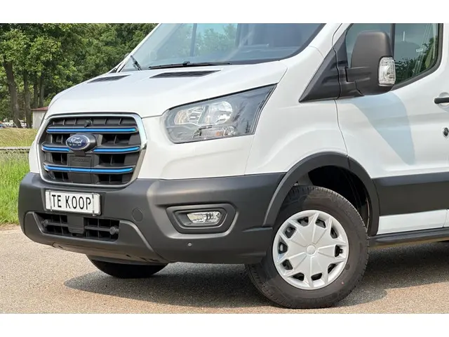 Ford E-Transit 2