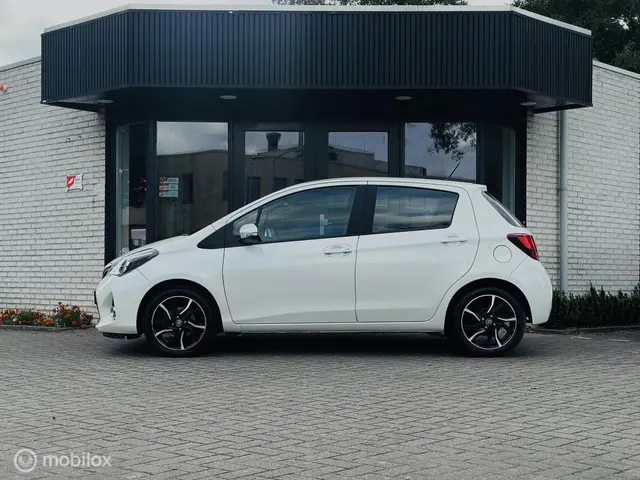 Toyota Yaris 1.3 VVT-i Aspiration|CAM|NAP|APK 2016 Benzine 4