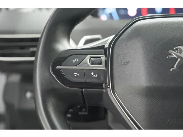 Peugeot 3008 PureTech 130 EAT8 Crossway 2020 Benzine 34