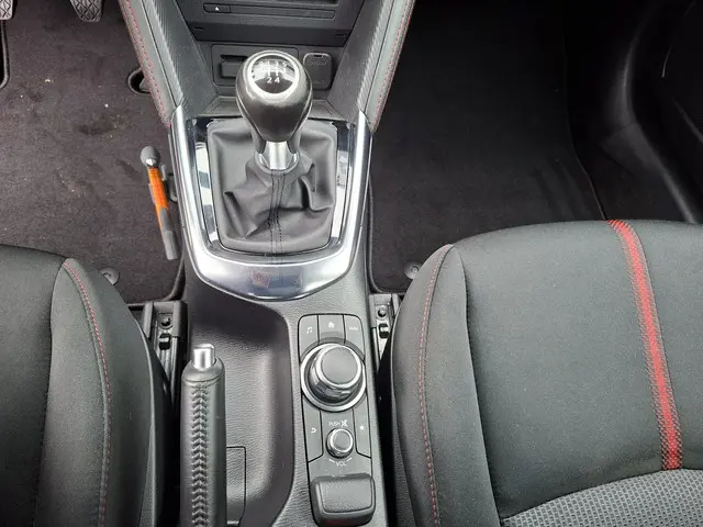 Mazda 2 1.5 Skyactiv-G GT-M 2015 Benzine 14