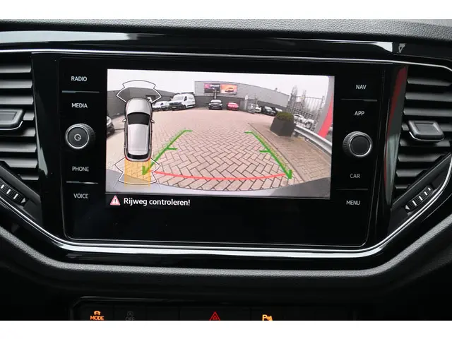 Volkswagen T-Roc 1.5 TSI Sport Business R 2020 Benzine 16