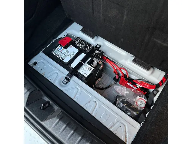 BMW 1 Serie 114i EDE Business 2013 Benzine 18