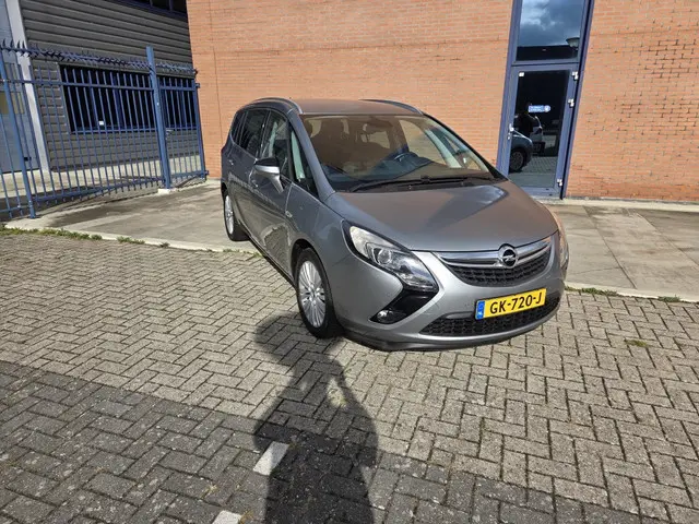 Opel Zafira Tourer 1.4 Edition 7 persoons 2015 Benzine 8