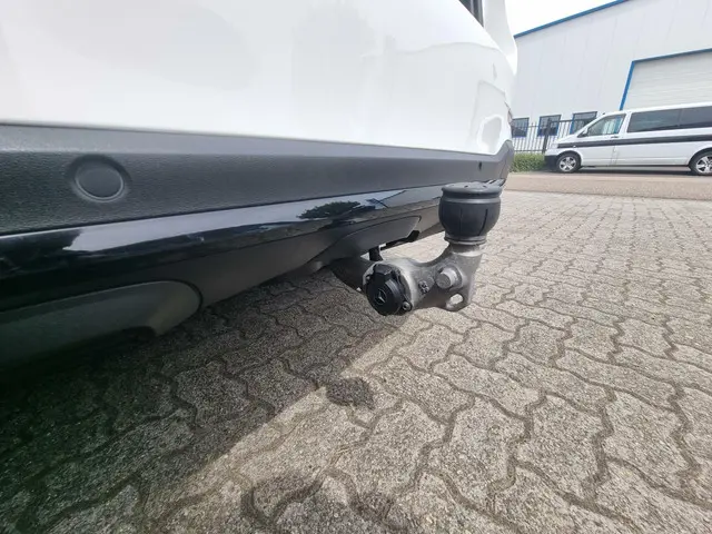 Mercedes-Benz GLC 250 4MATIC Prestige 2017 Benzine 10